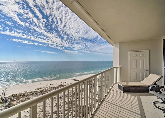 Waterfront Escape W/ Amenities!