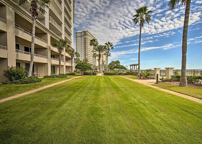 Waterfront Escape W/ Amenities!