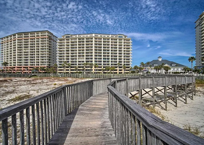 Waterfront Escape W/ Amenities! Gulf Shores